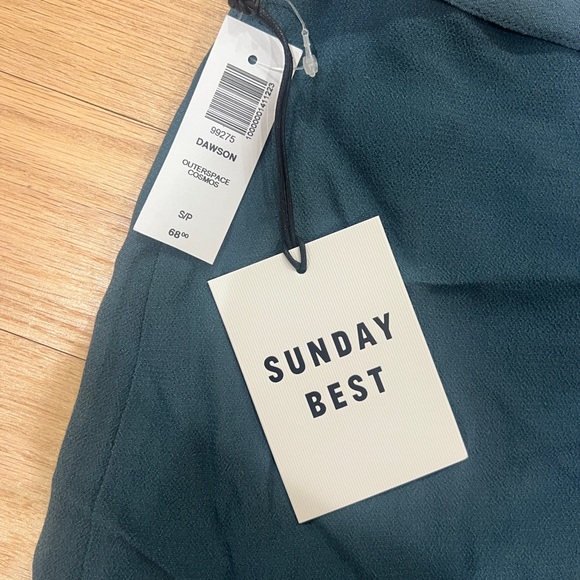 Aritzia NWT mini skirt - Picture 3 of 5